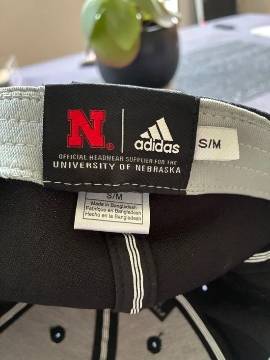 adidas Black and Red Baseball Cap with Embroidered N Logo - Picture 5 of 7